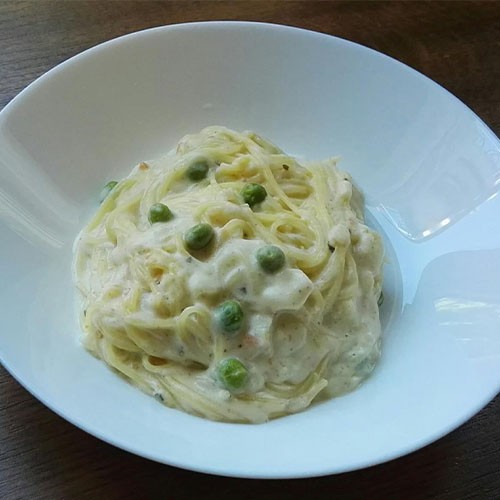 Käsesoße mit Engelshaar-Pasta