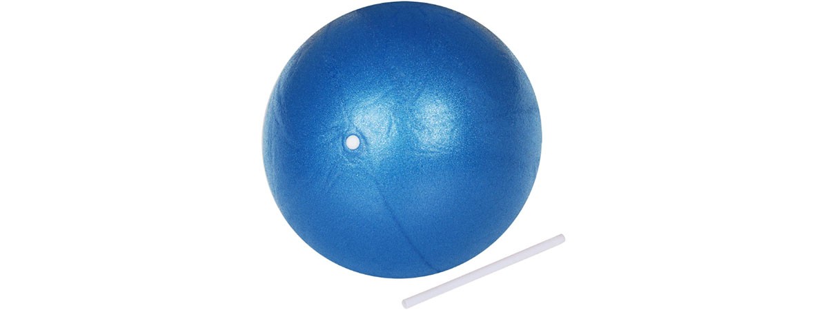 Ein blauer Ball, der zur logopädischen Therapie verwendet werden kann.